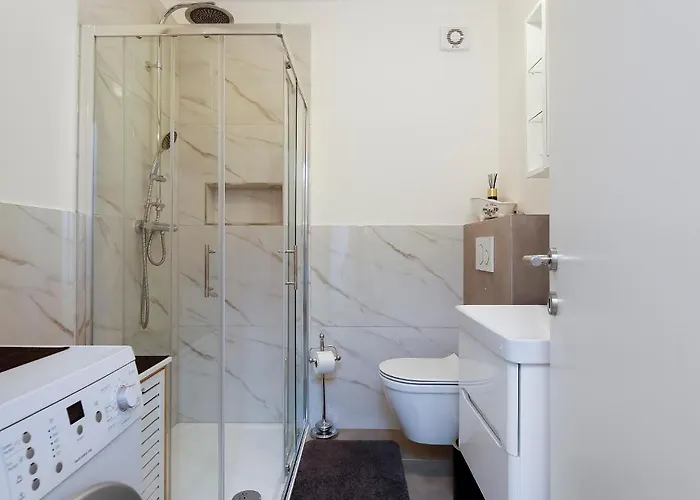 아파트 Monika 풀라